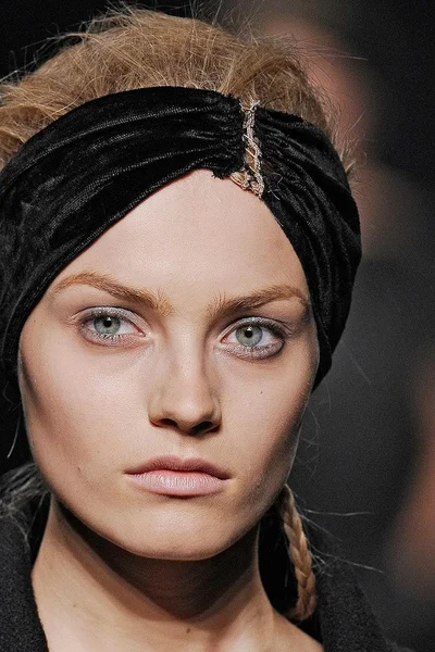 Look 11